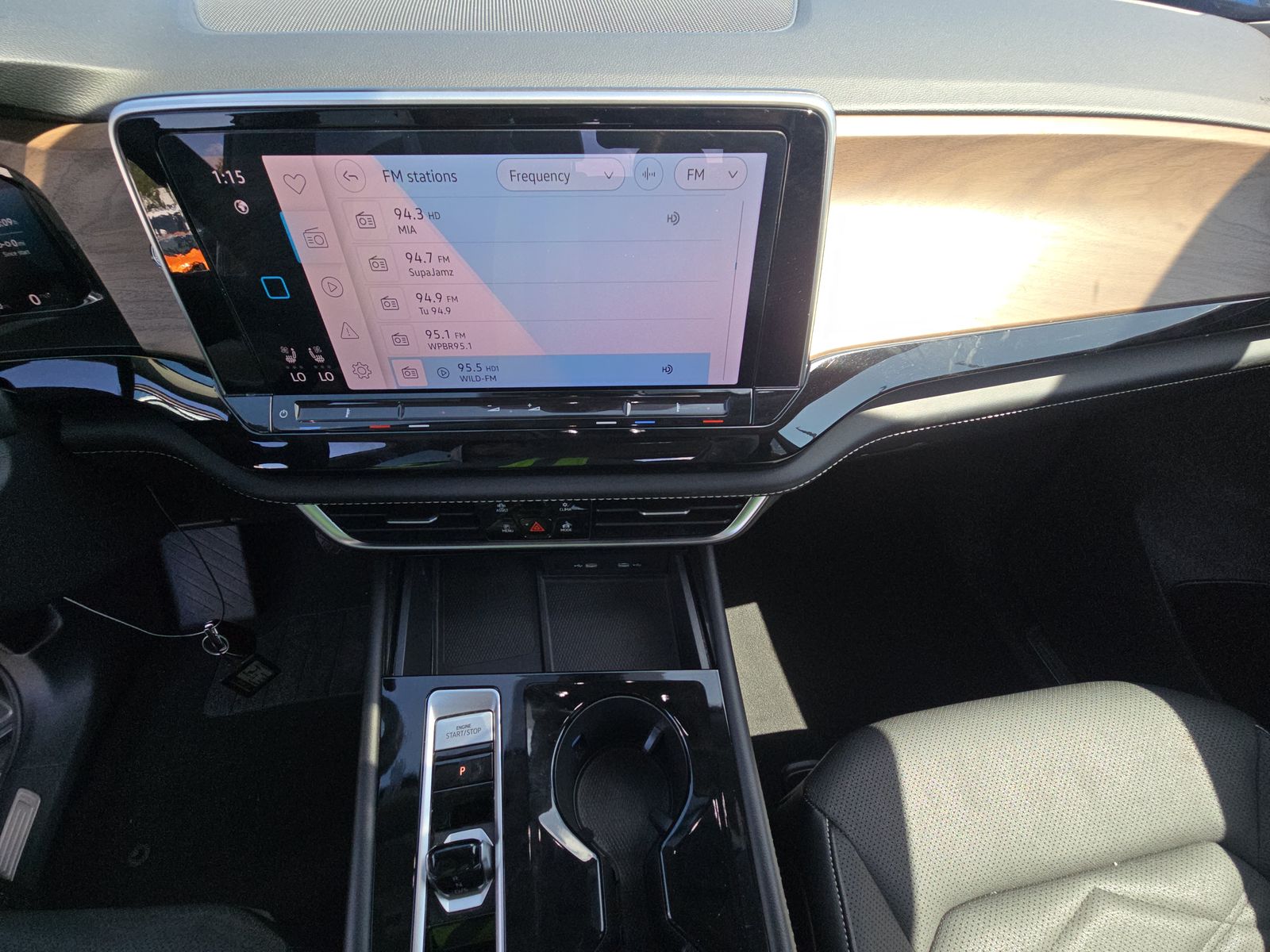 2024 Volkswagen Atlas 2.0T SE FWD