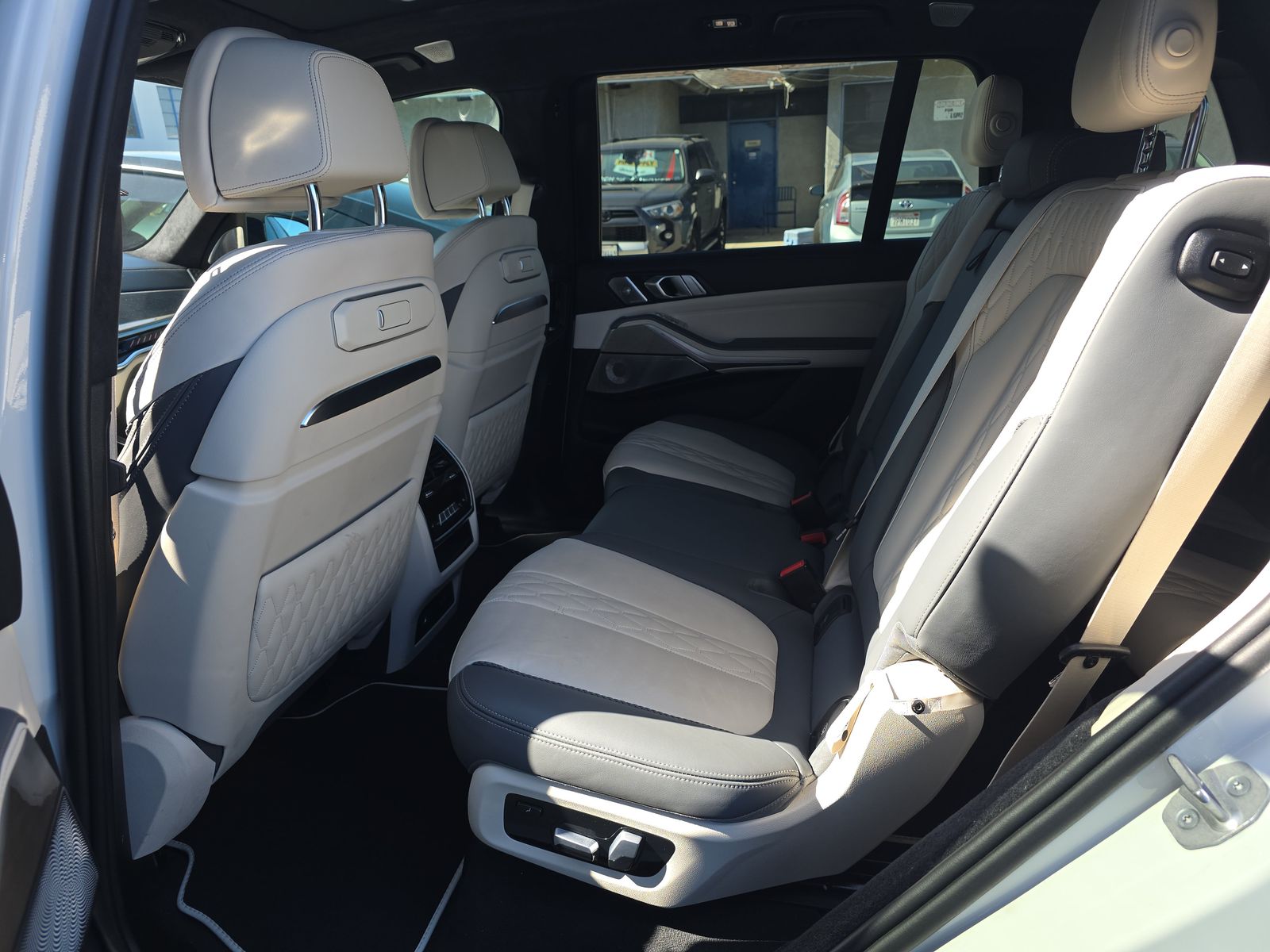 2024 BMW X7 M60i AWD