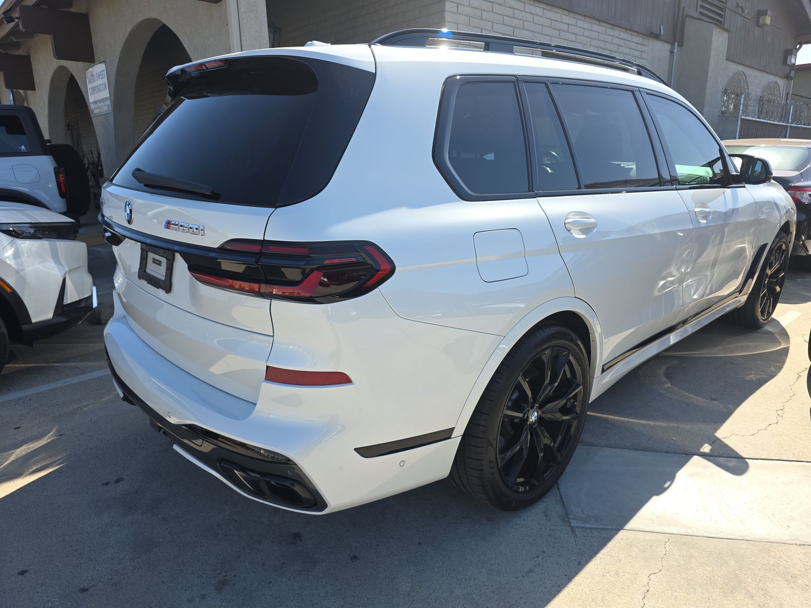 2024 BMW X7 M60i AWD