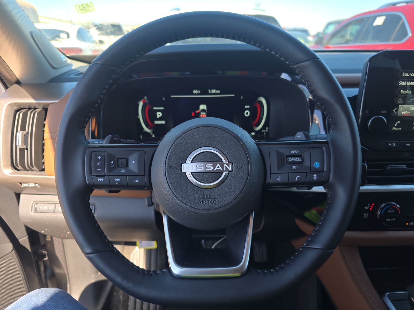 2025 Nissan Pathfinder Platinum FWD