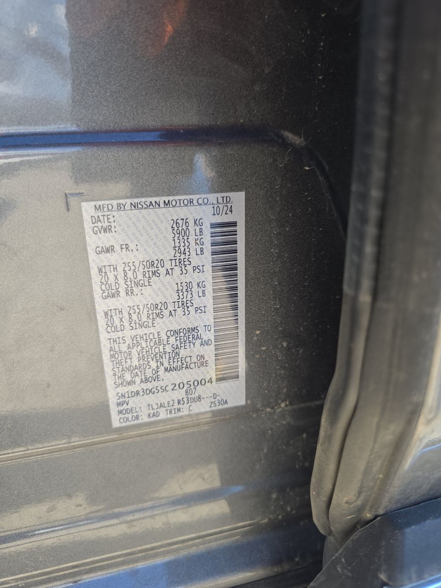 2025 Nissan Pathfinder Platinum FWD