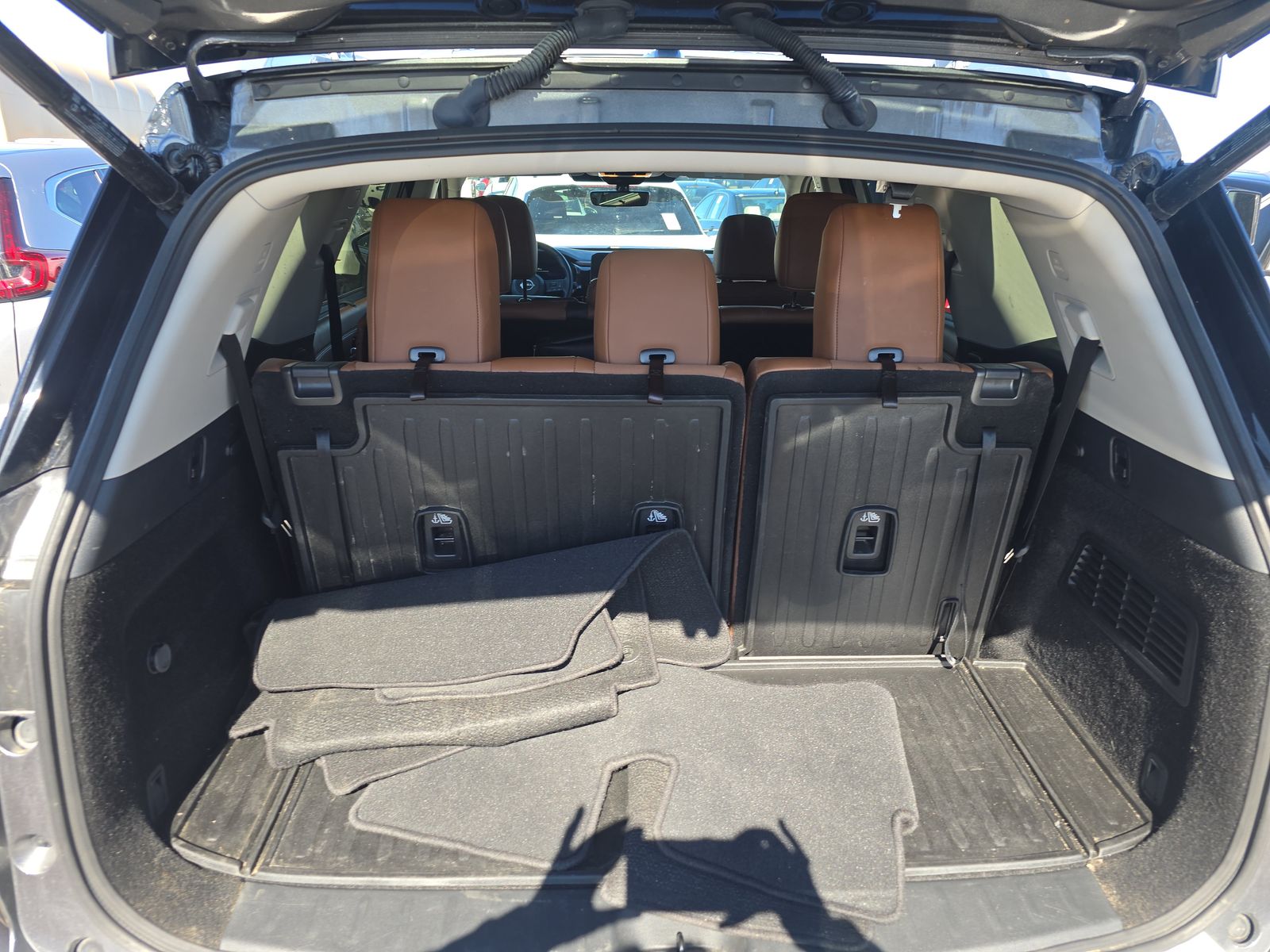 2025 Nissan Pathfinder Platinum FWD