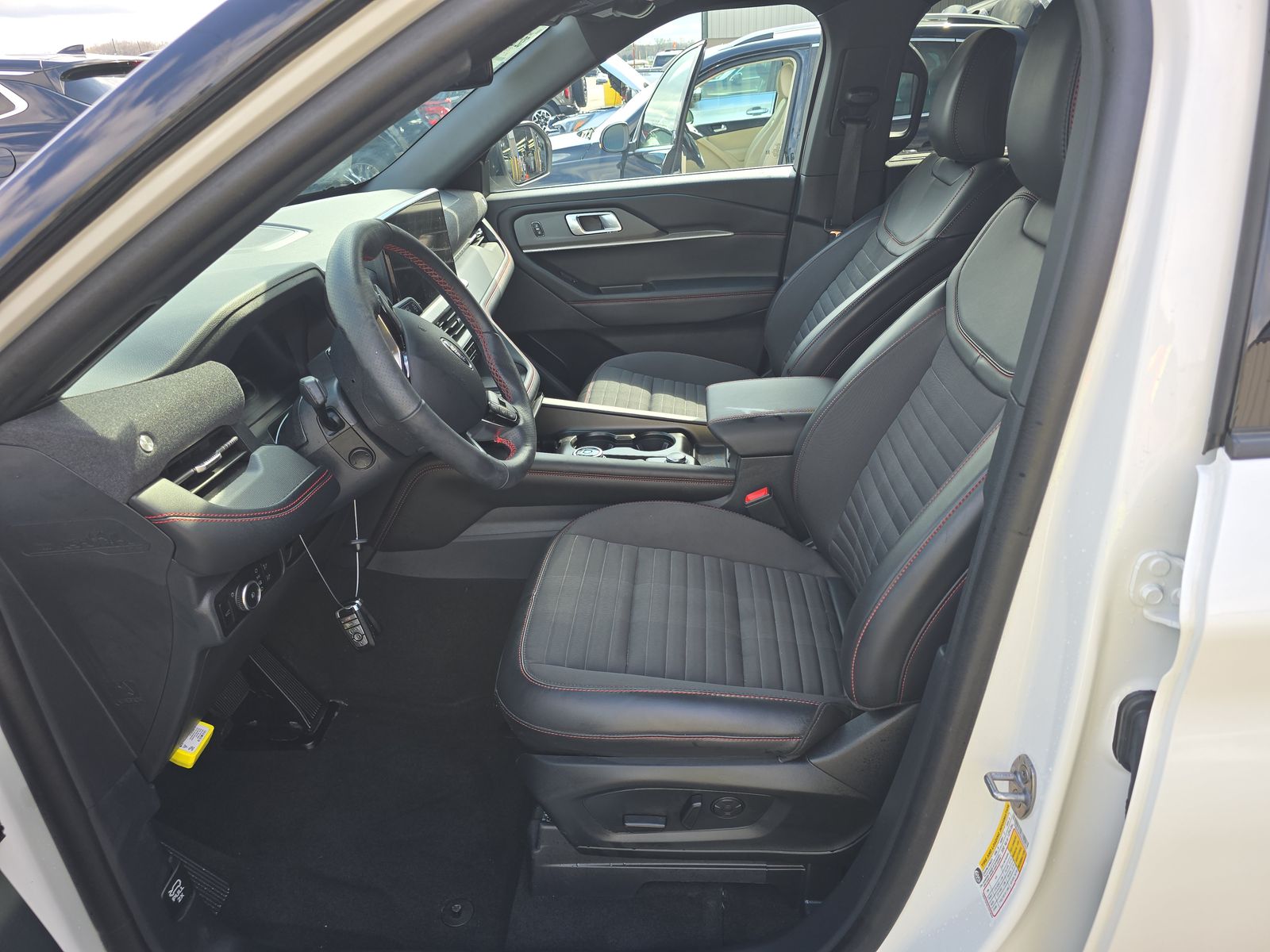 2025 Ford Explorer ST-Line AWD