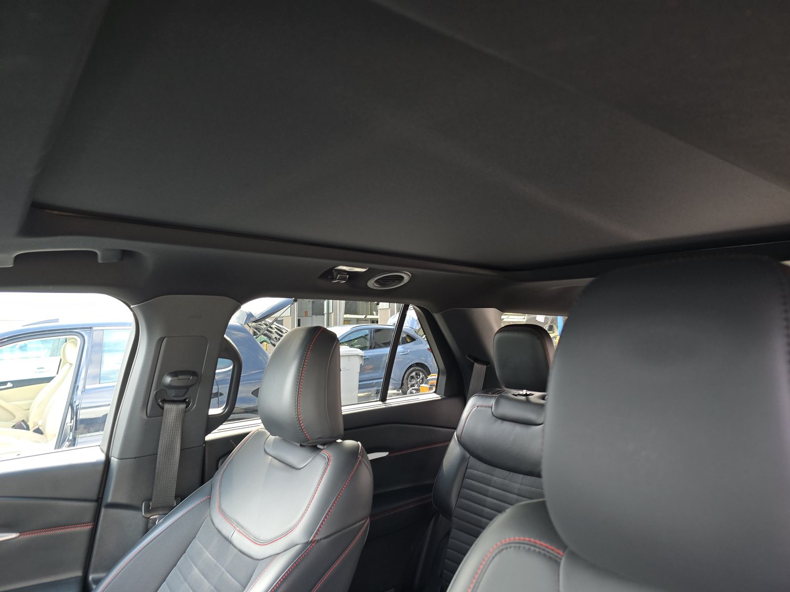 2025 Ford Explorer ST-Line AWD