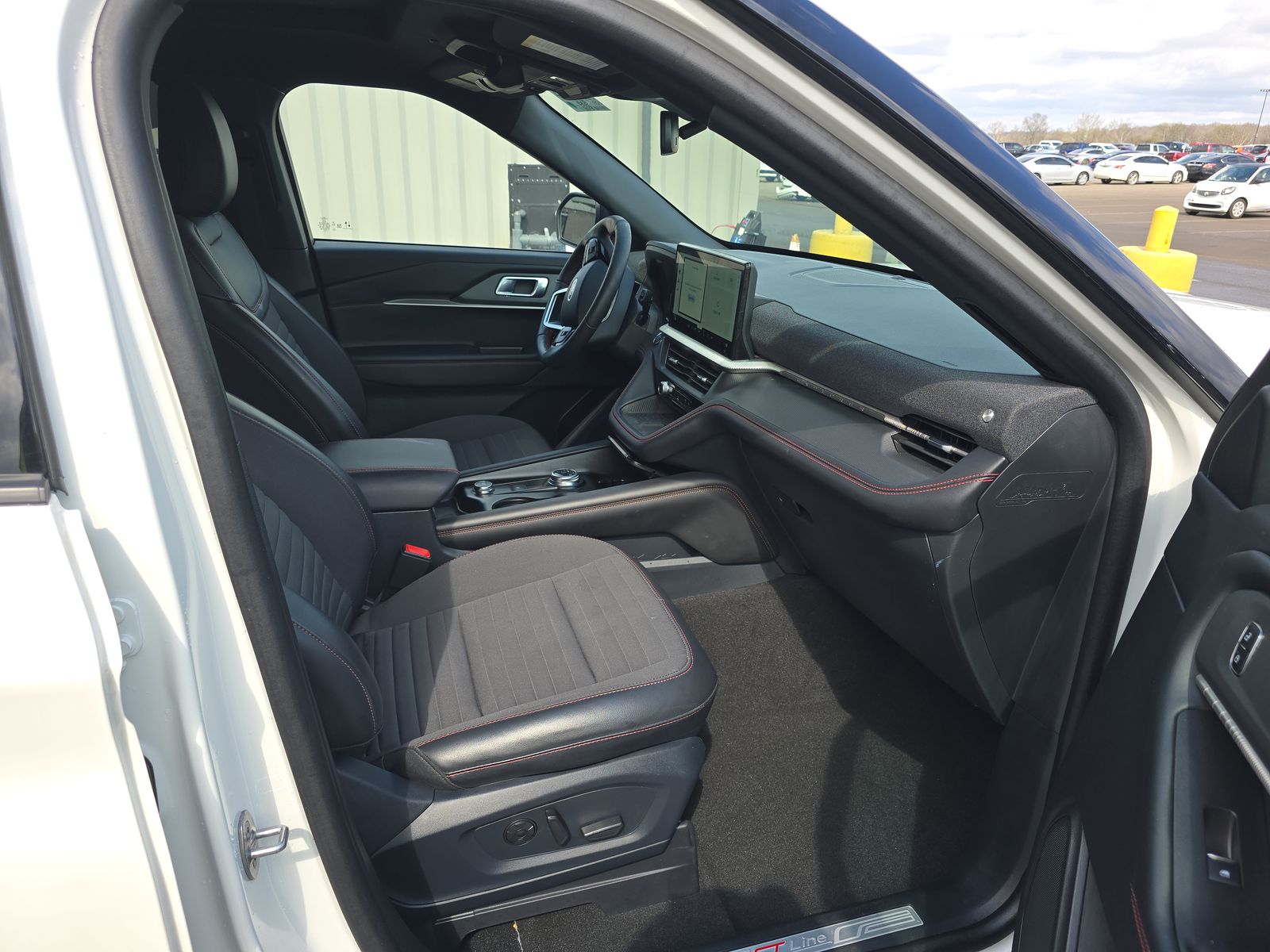 2025 Ford Explorer ST-Line AWD