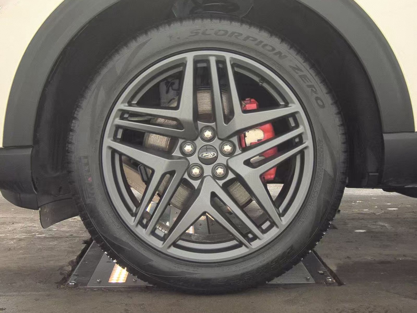 2025 Ford Explorer ST-Line AWD