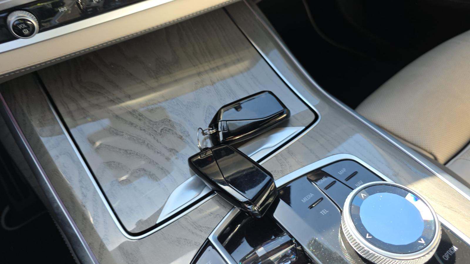 2024 BMW X7 M60i AWD