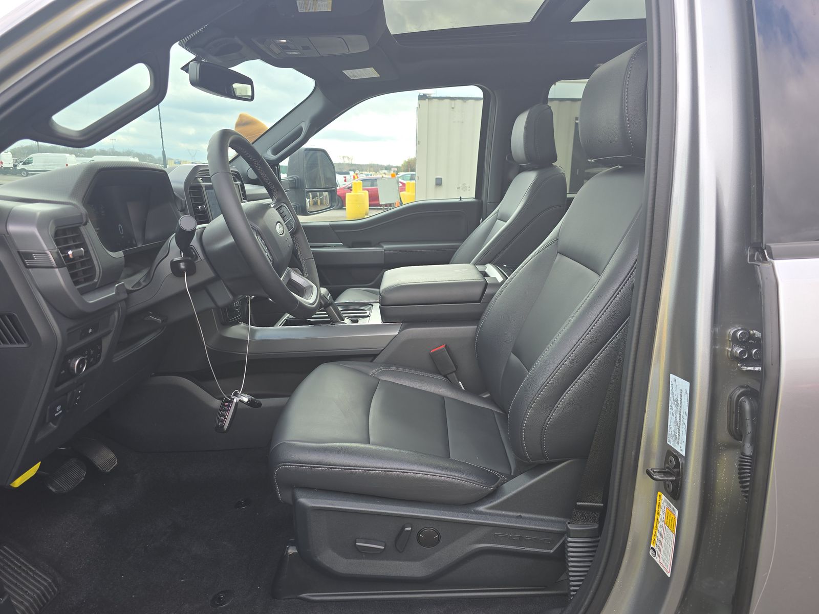 2025 Ford F-150 XLT AWD