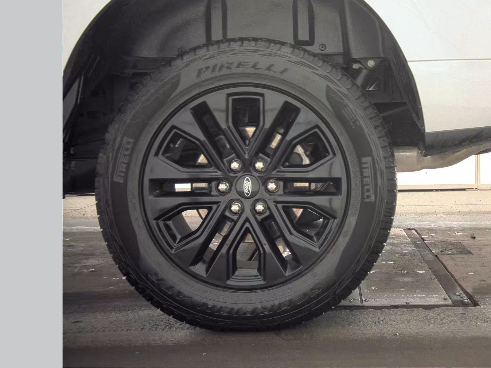 2025 Ford F-150 XLT AWD