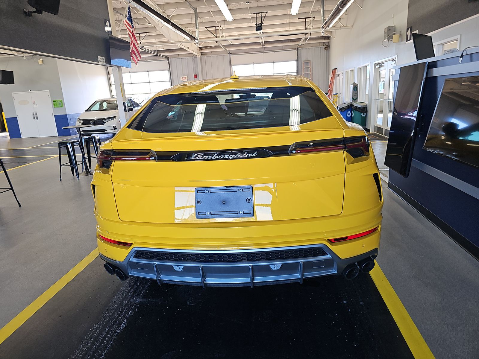 2022 Lamborghini Urus Base AWD