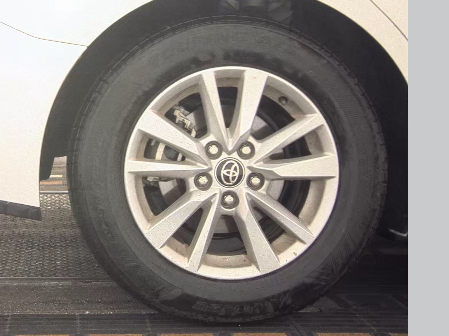 2025 Toyota Camry LE FWD