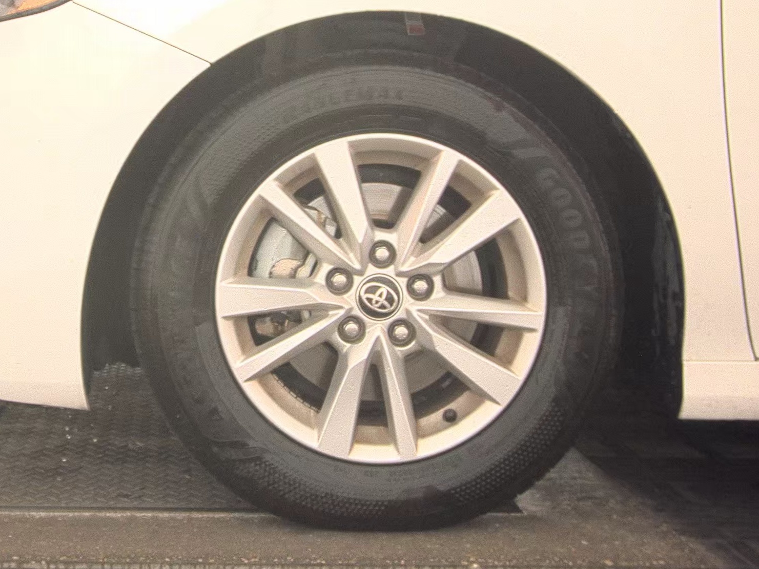 2025 Toyota Camry LE FWD