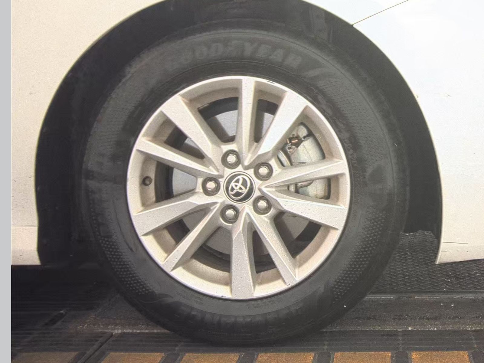 2025 Toyota Camry LE FWD