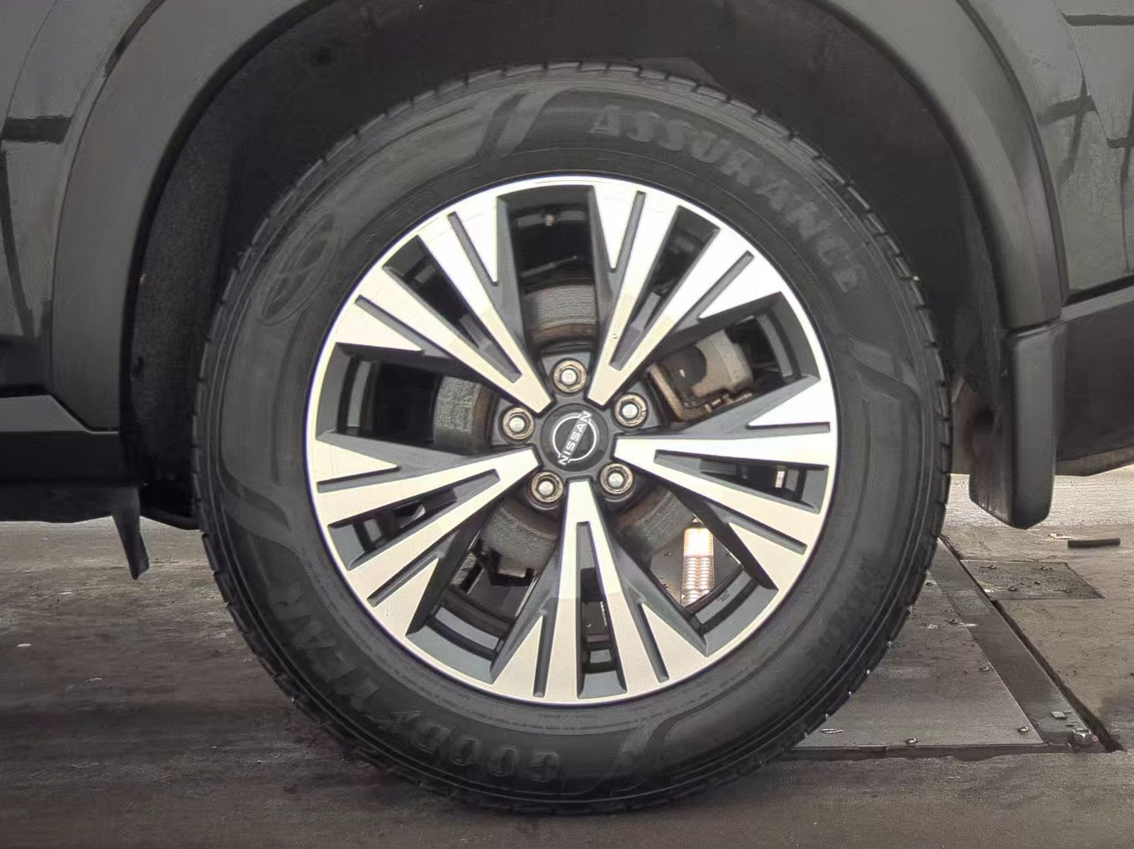 2023 Nissan Rogue SV FWD