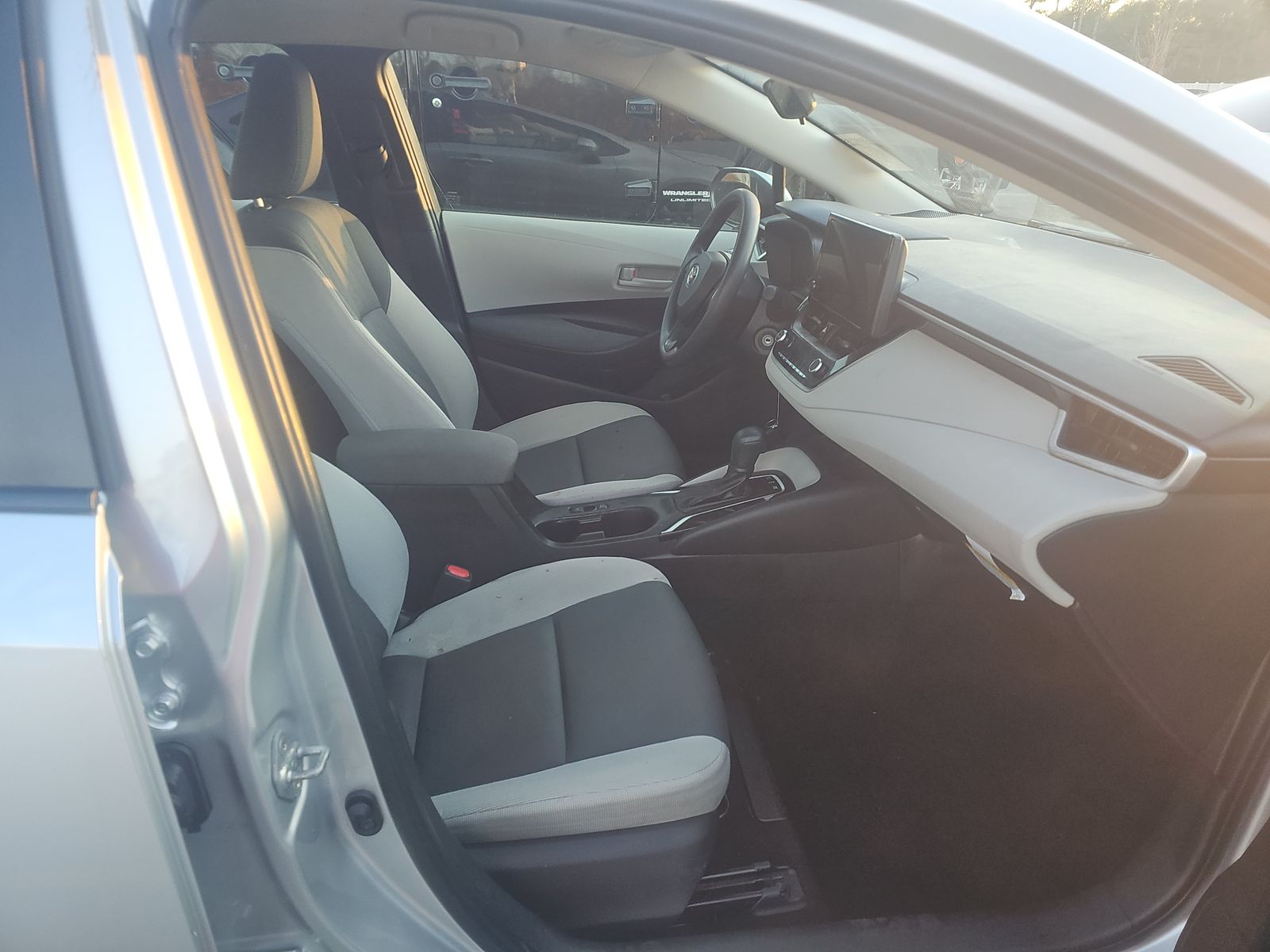 2025 Toyota Corolla Hybrid LE FWD