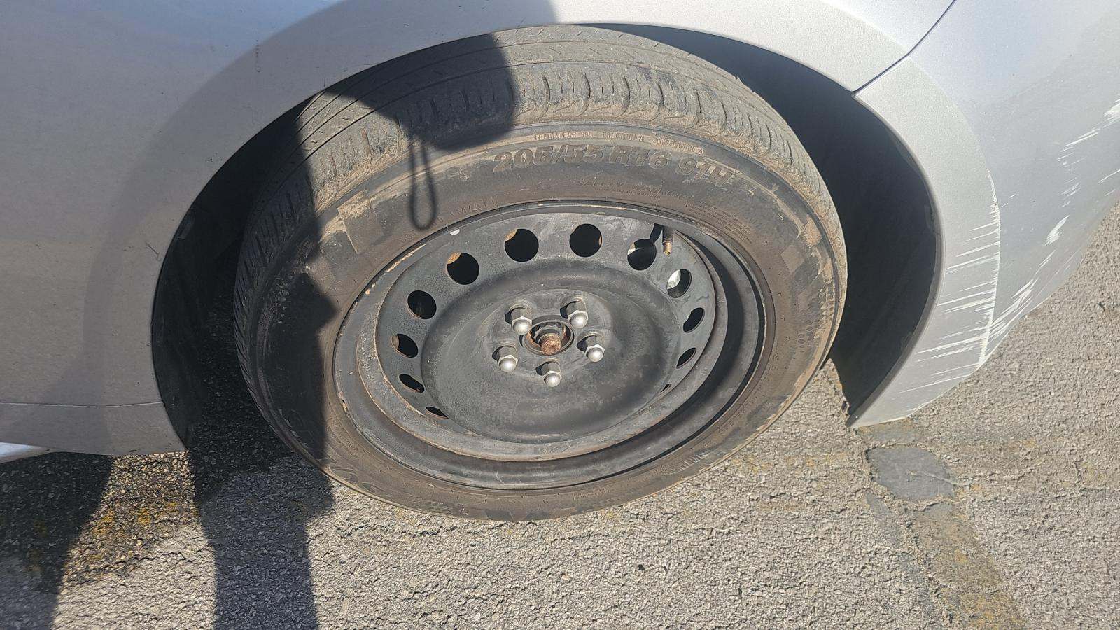 2025 Toyota Corolla Hybrid LE FWD