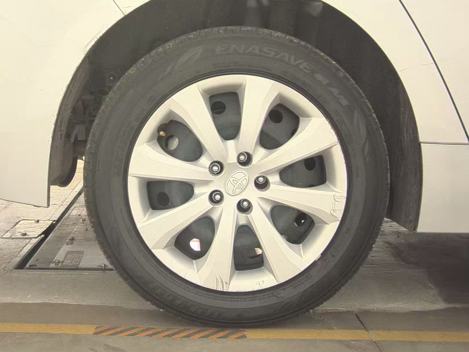 2025 Toyota Corolla Hybrid LE FWD