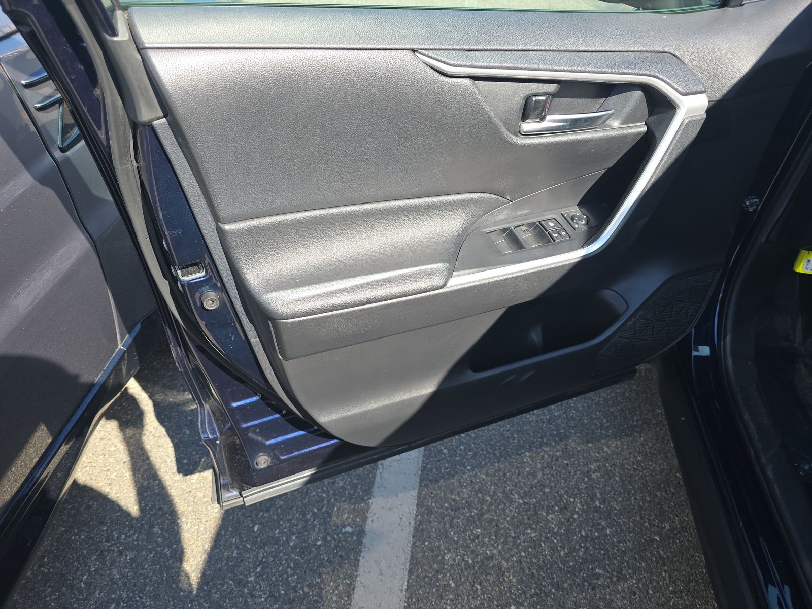 2021 Toyota RAV4 XLE FWD