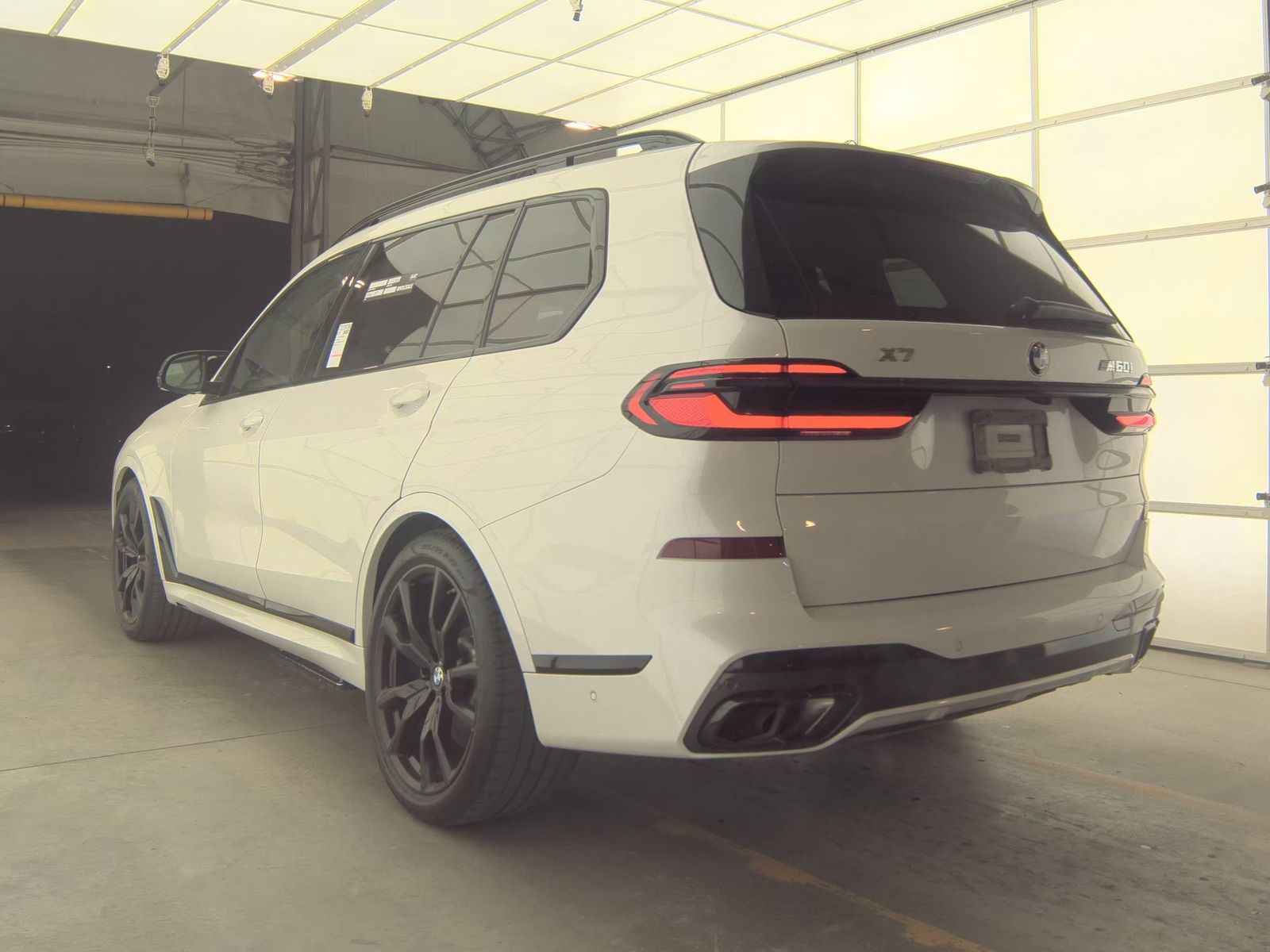 2026 BMW X7 M60i AWD