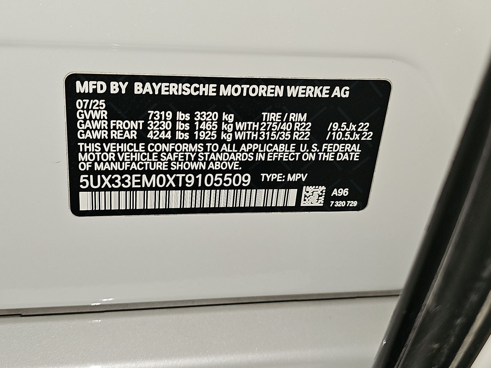 2026 BMW X7 M60i AWD