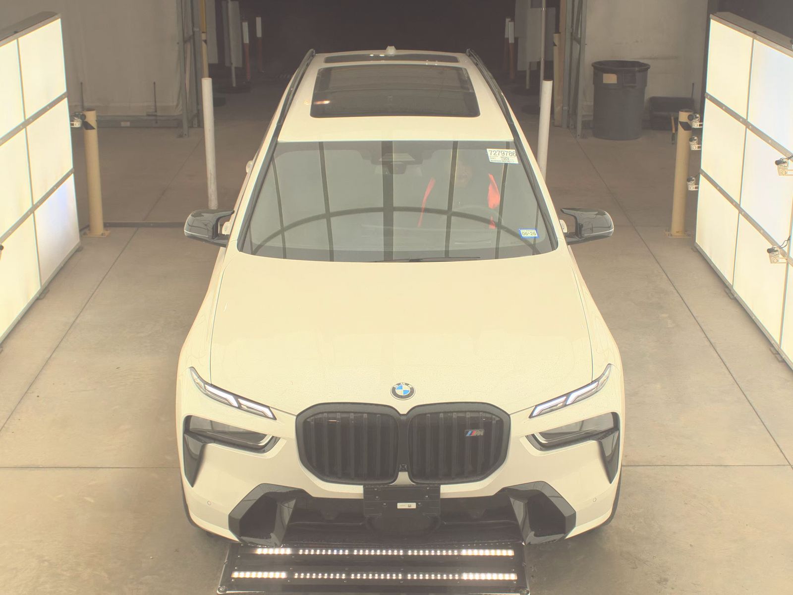 2026 BMW X7 M60i AWD