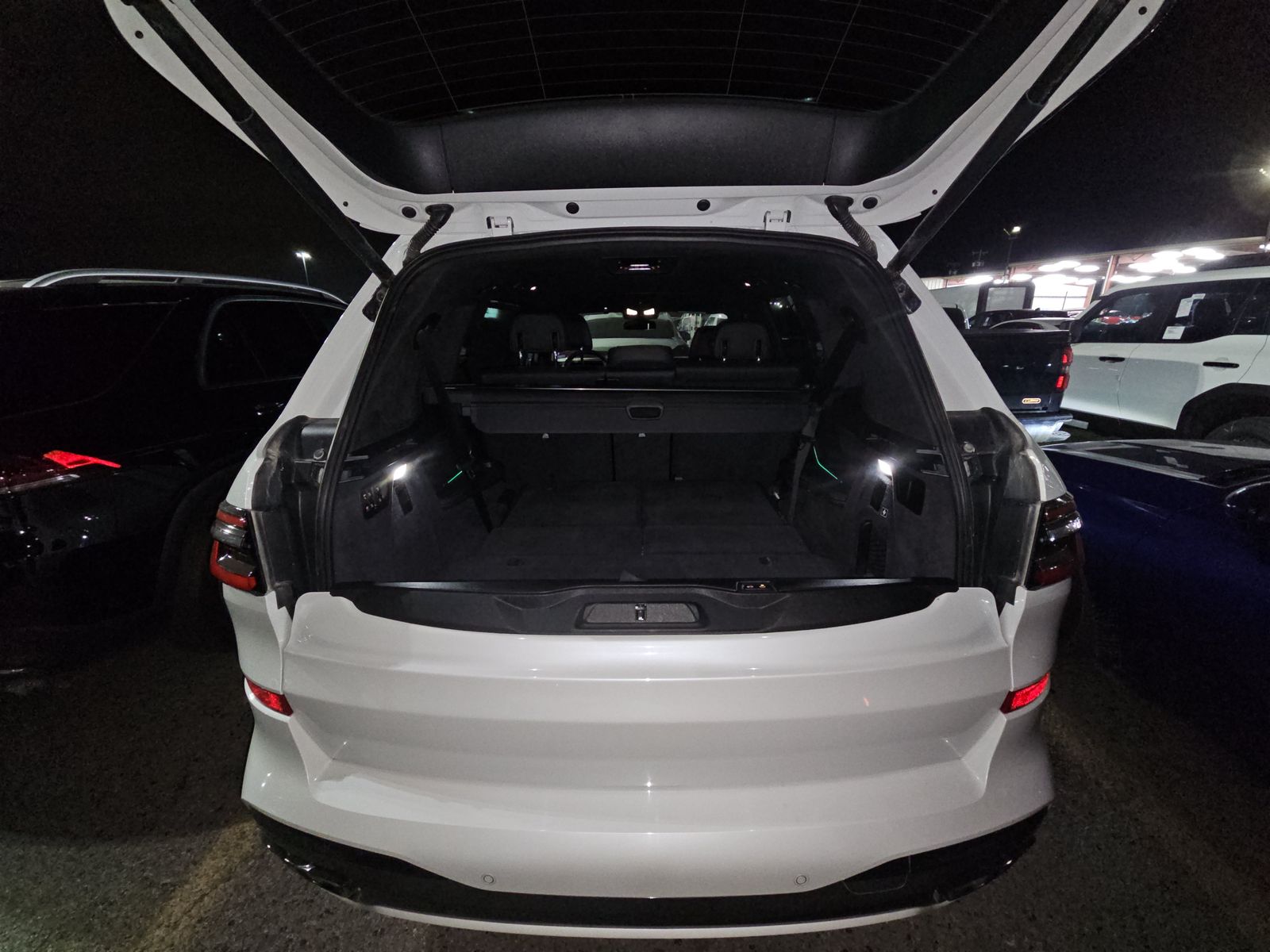 2026 BMW X7 M60i AWD