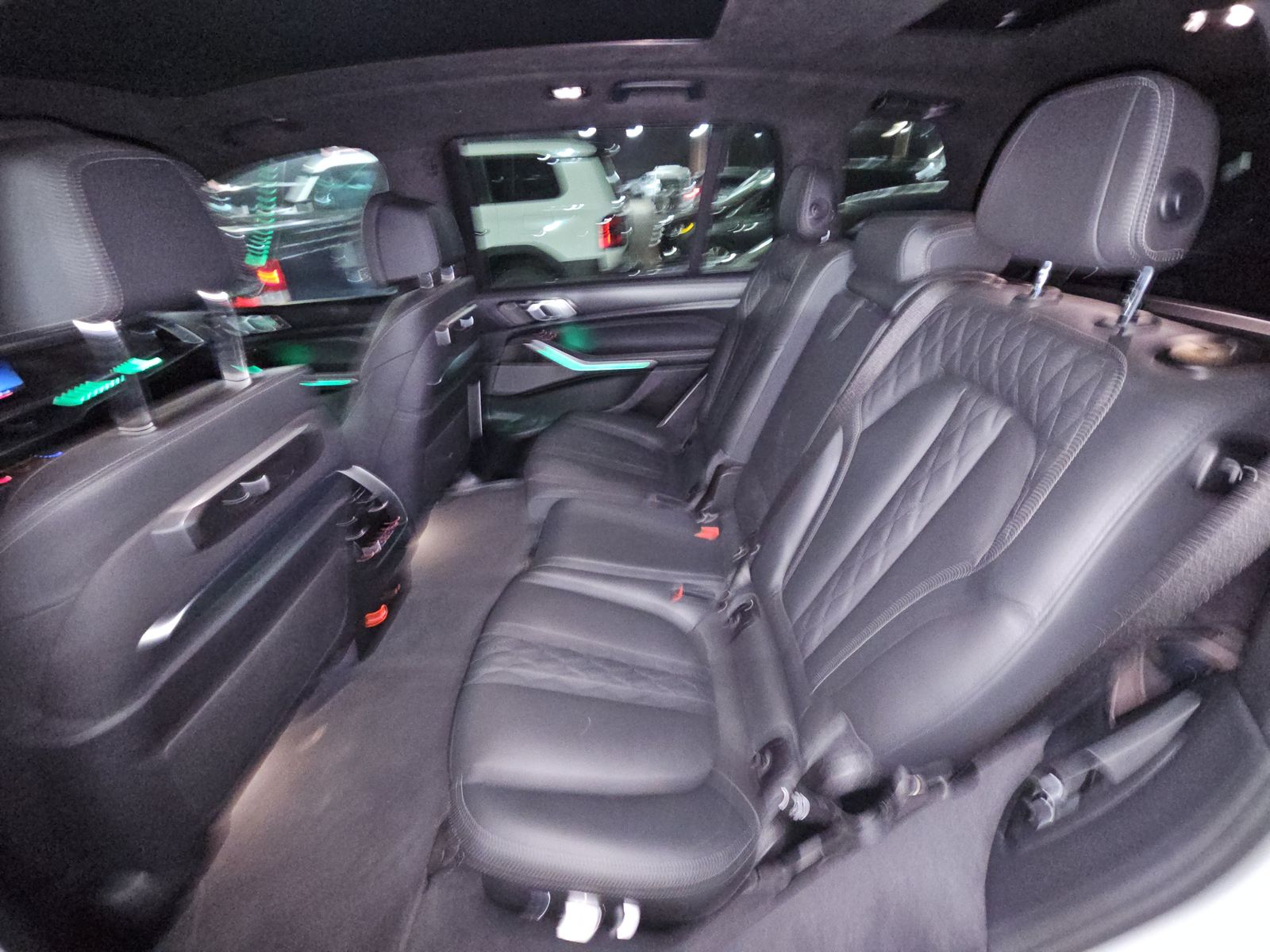 2026 BMW X7 M60i AWD