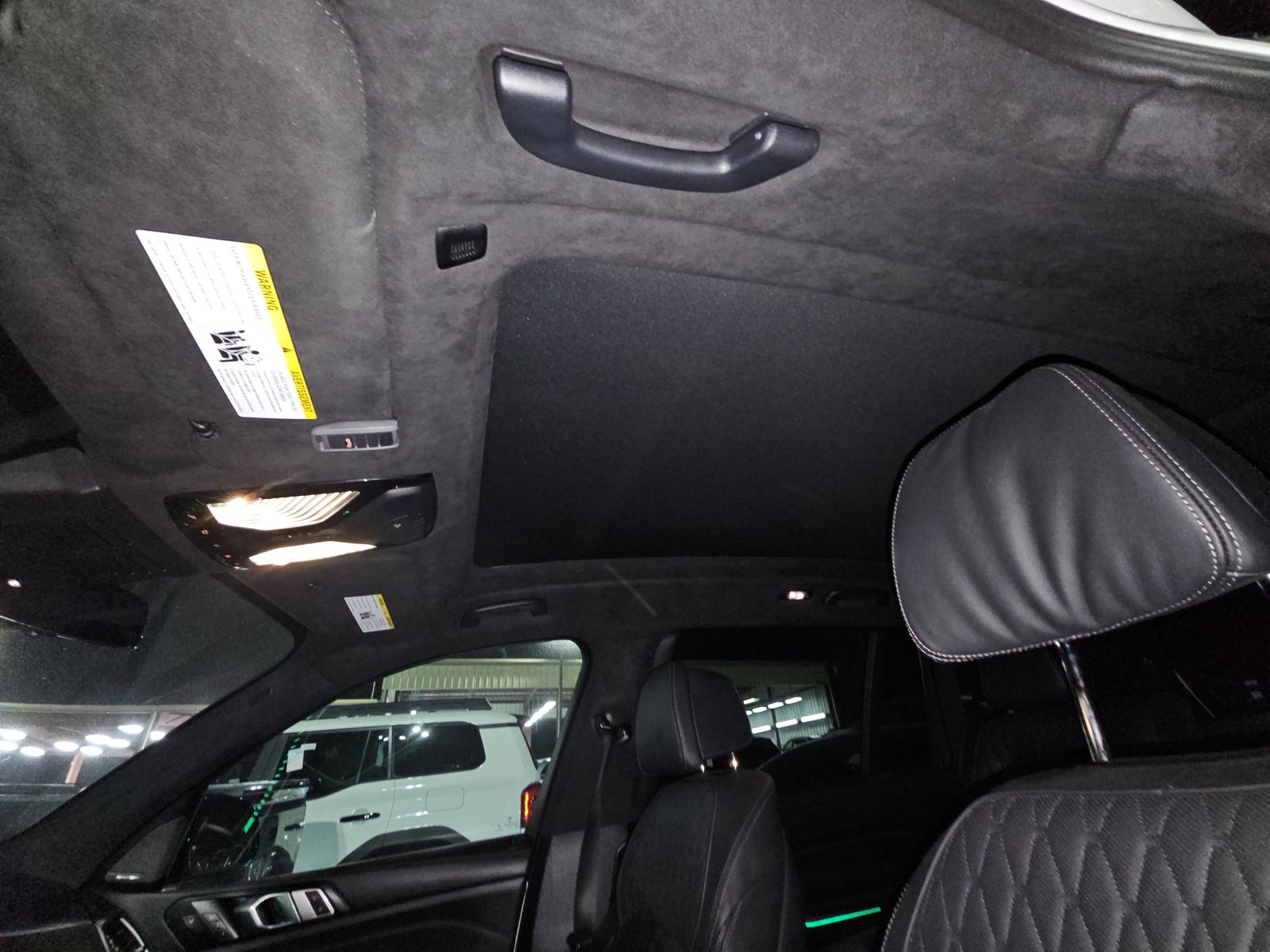 2026 BMW X7 M60i AWD