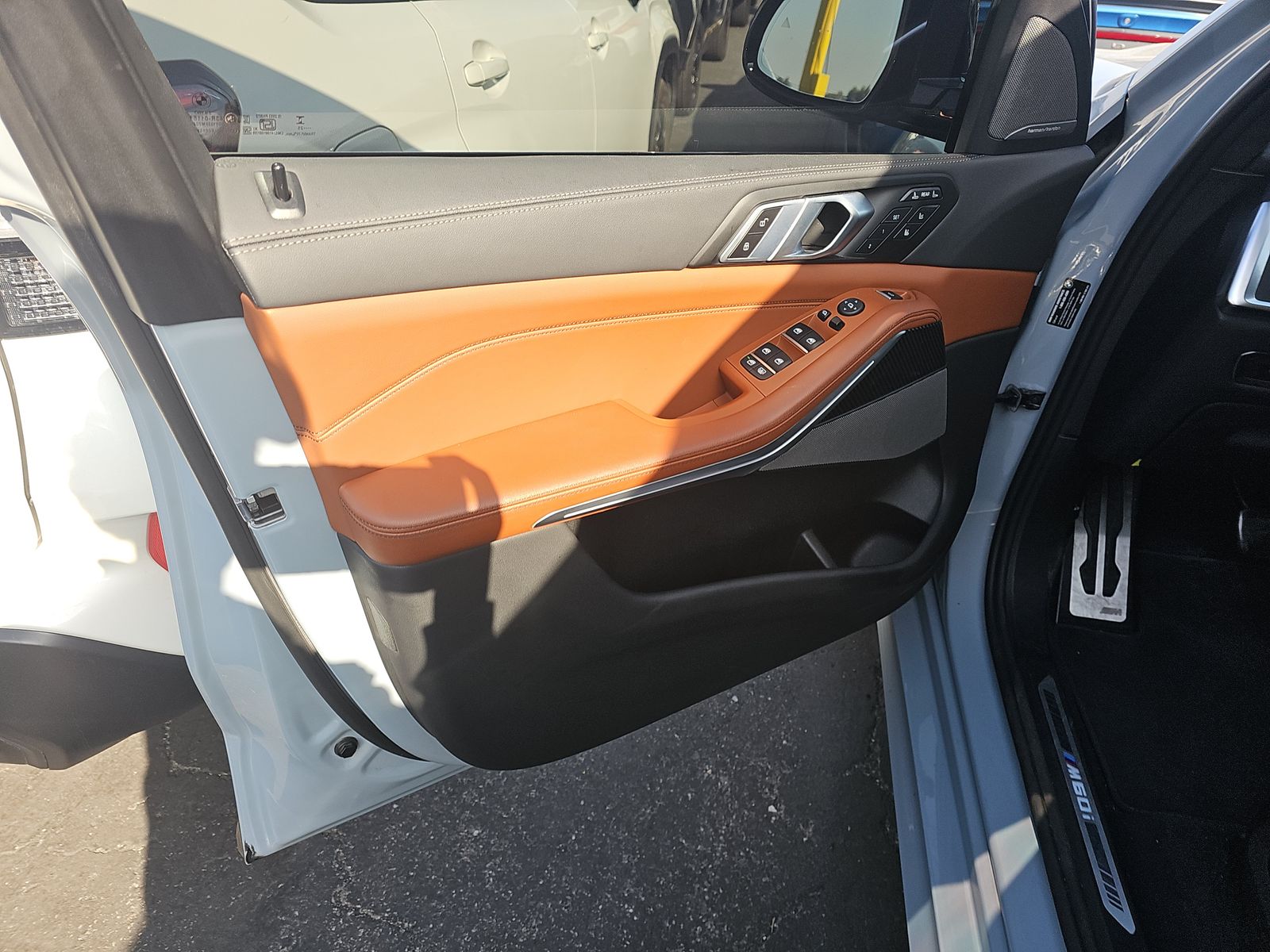 2026 BMW X7 M60i AWD