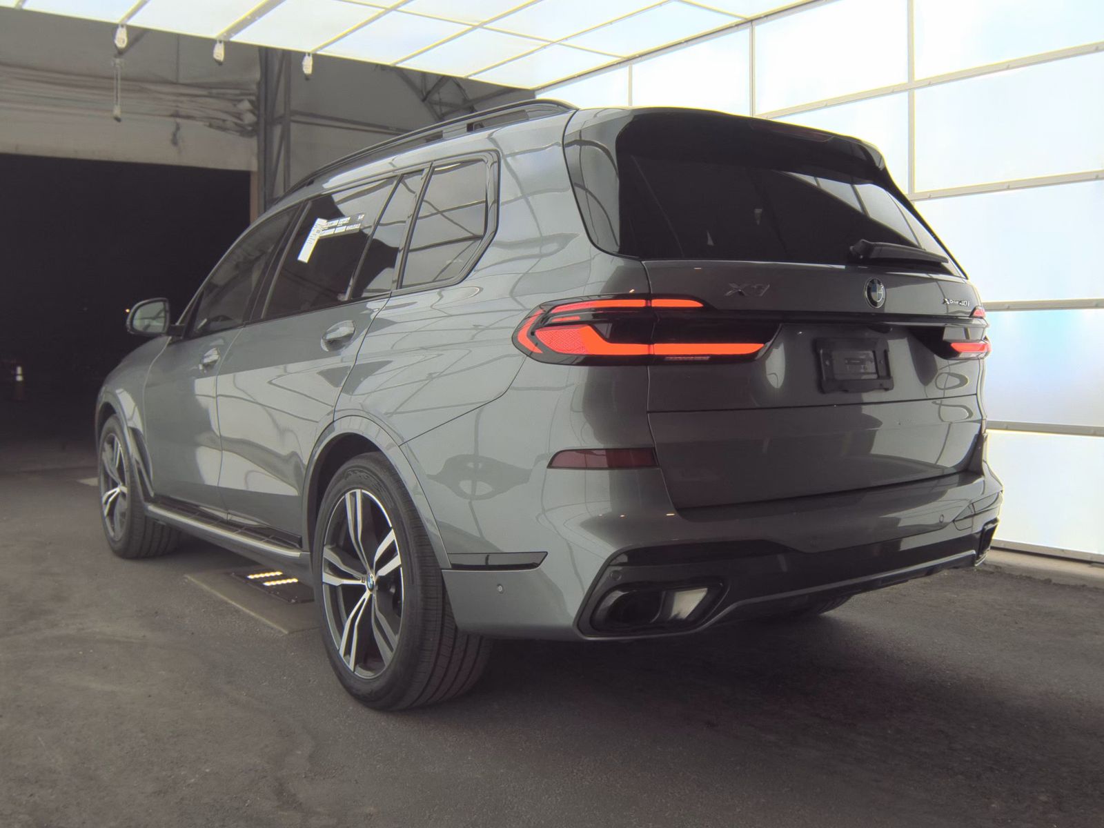 2025 BMW X7 xDrive40i AWD