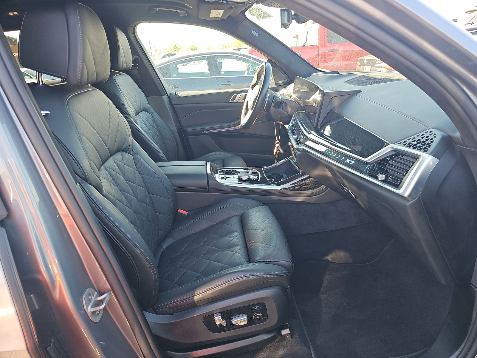 2025 BMW X7 xDrive40i AWD