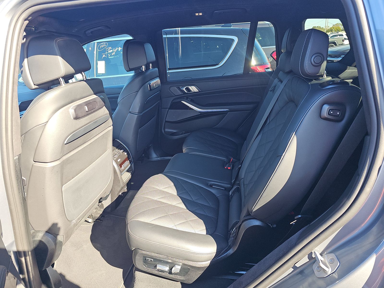 2025 BMW X7 xDrive40i AWD