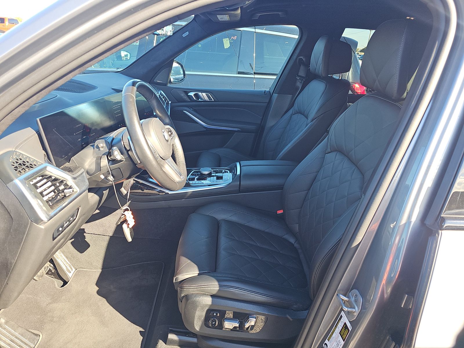 2025 BMW X7 xDrive40i AWD