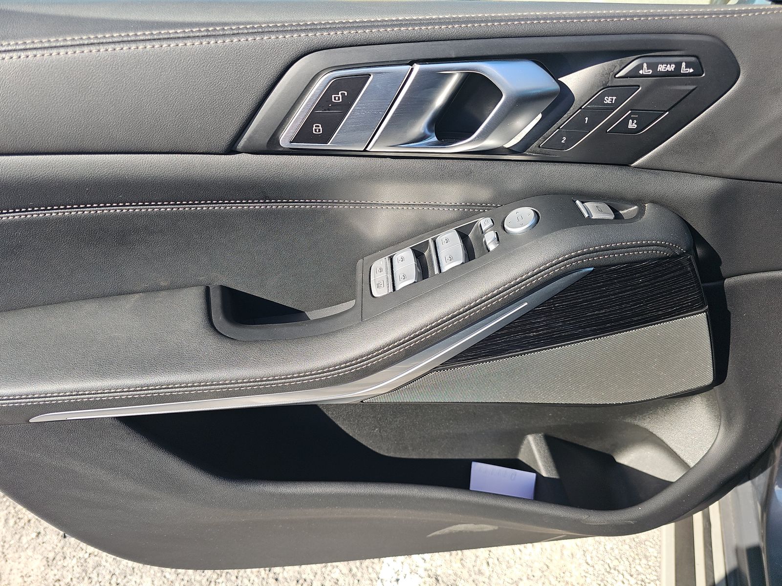 2025 BMW X7 xDrive40i AWD