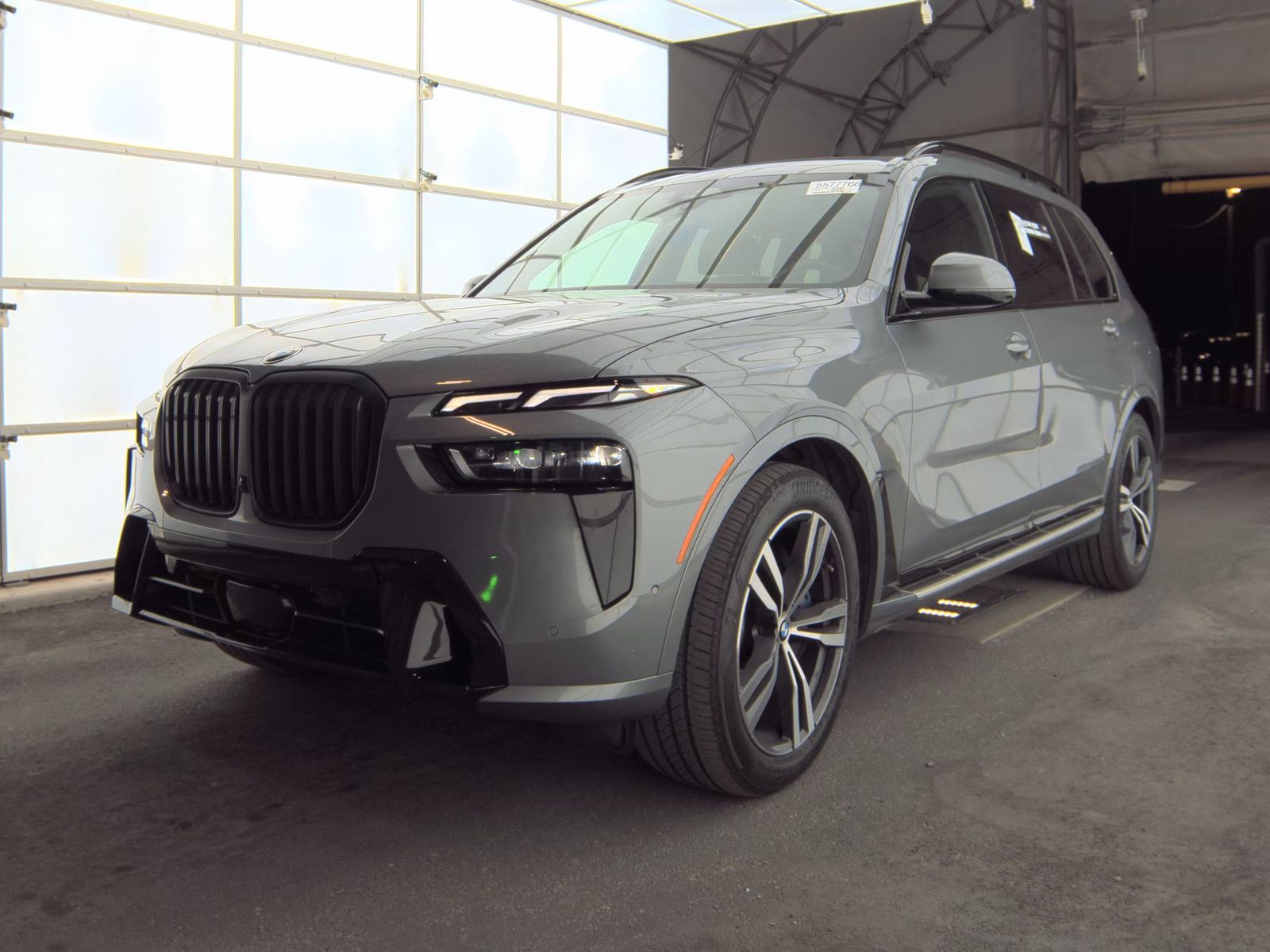 2025 BMW X7 xDrive40i AWD