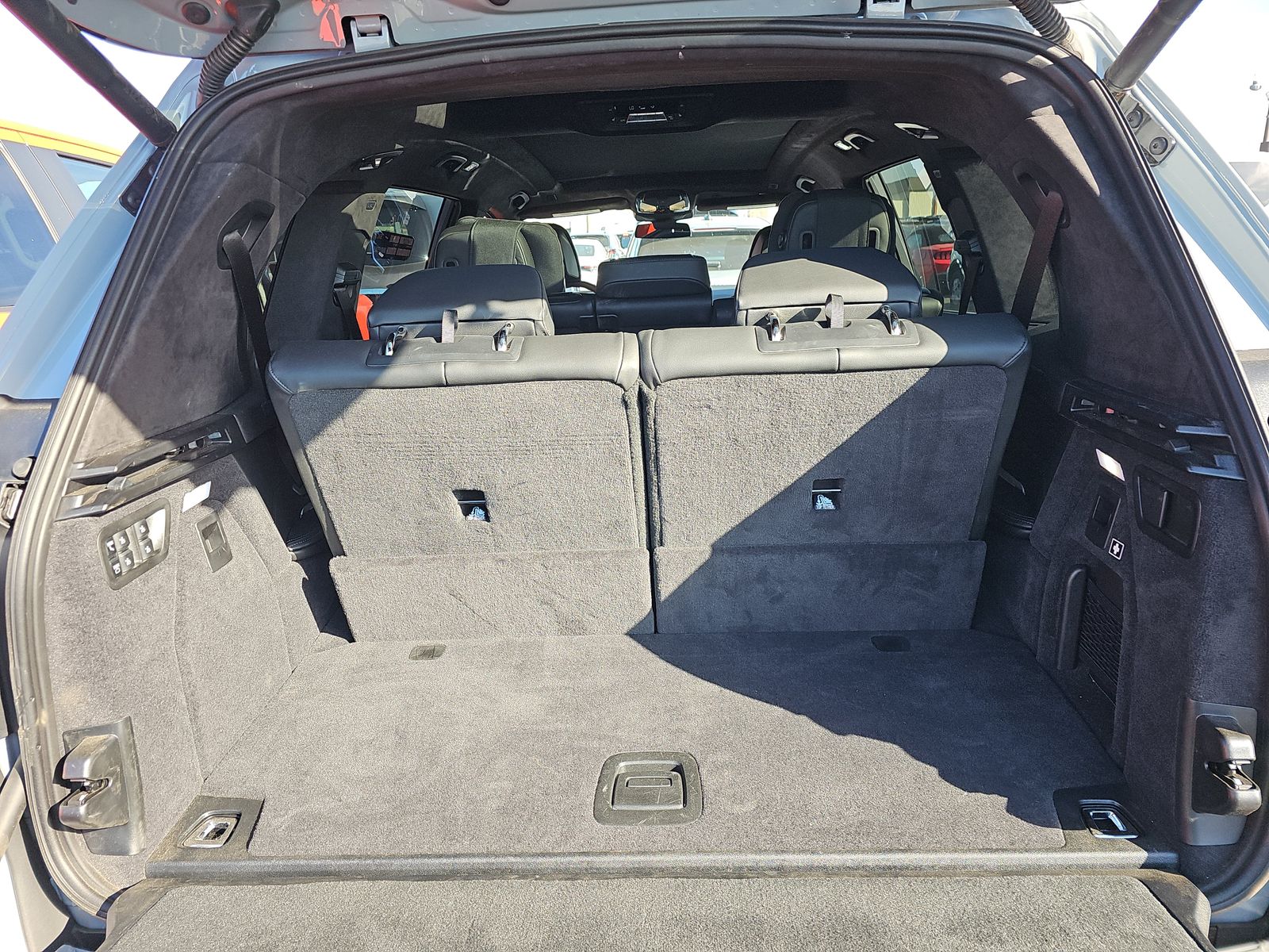 2026 BMW X7 M60i AWD