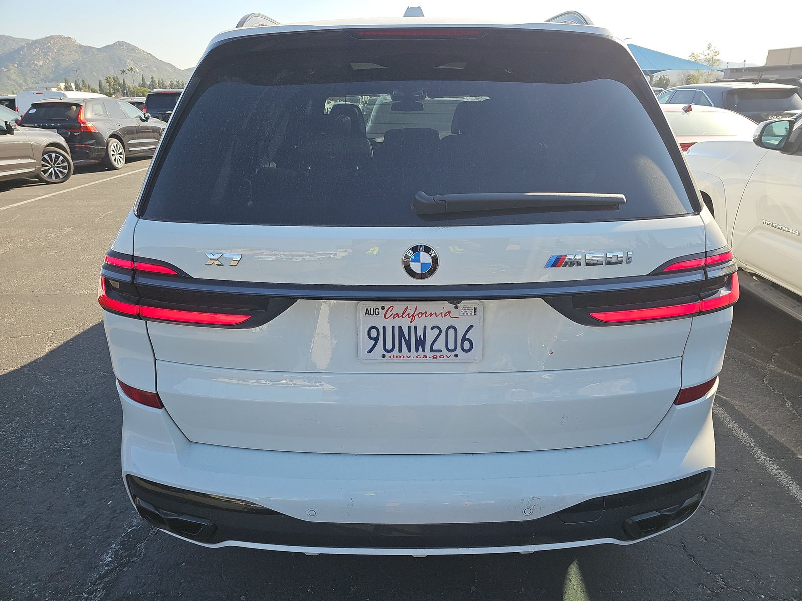 2026 BMW X7 M60i AWD