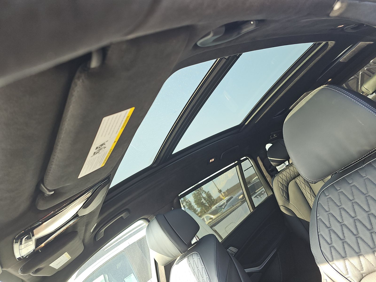 2026 BMW X7 M60i AWD