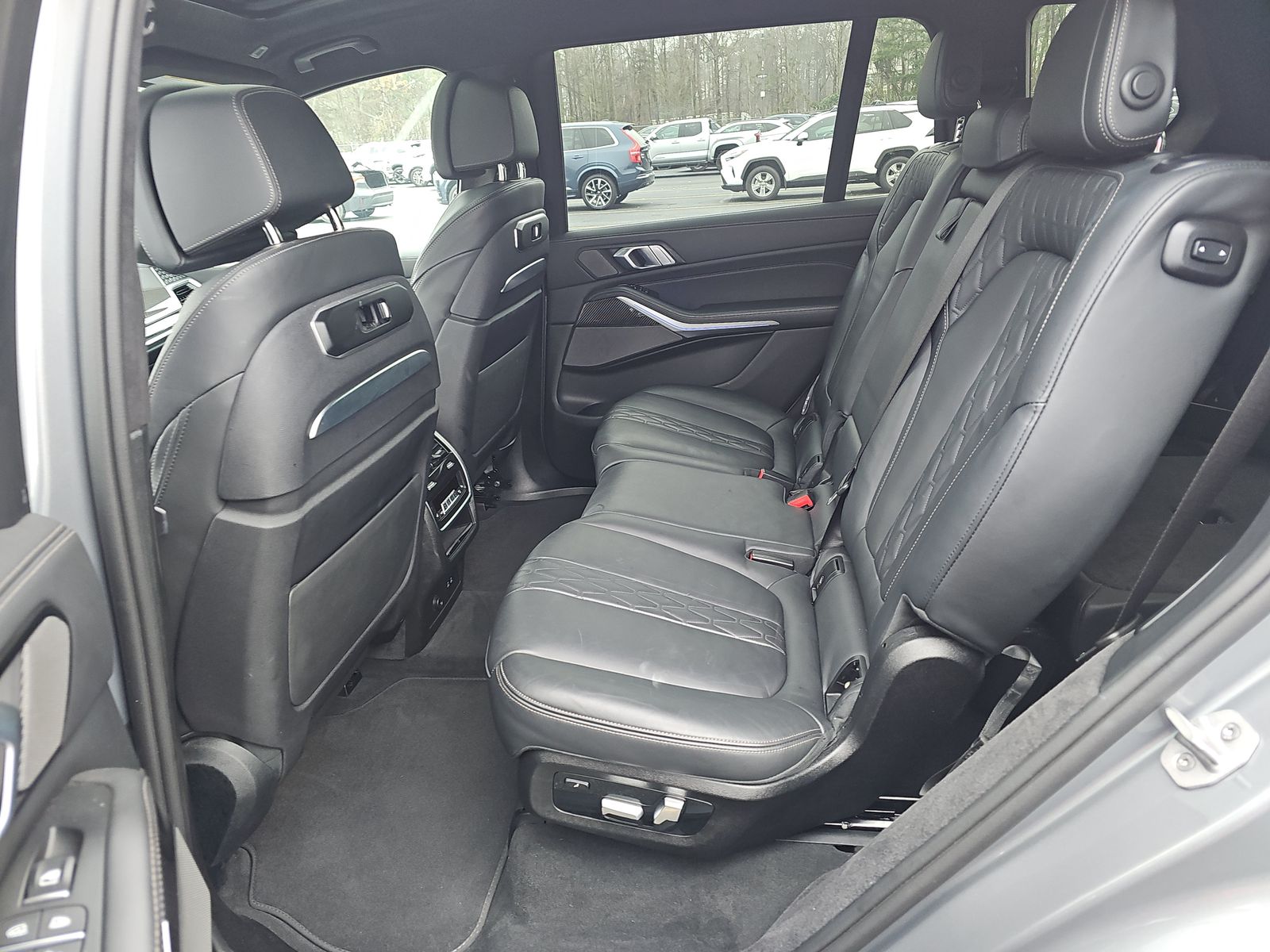 2026 BMW X7 M60i AWD