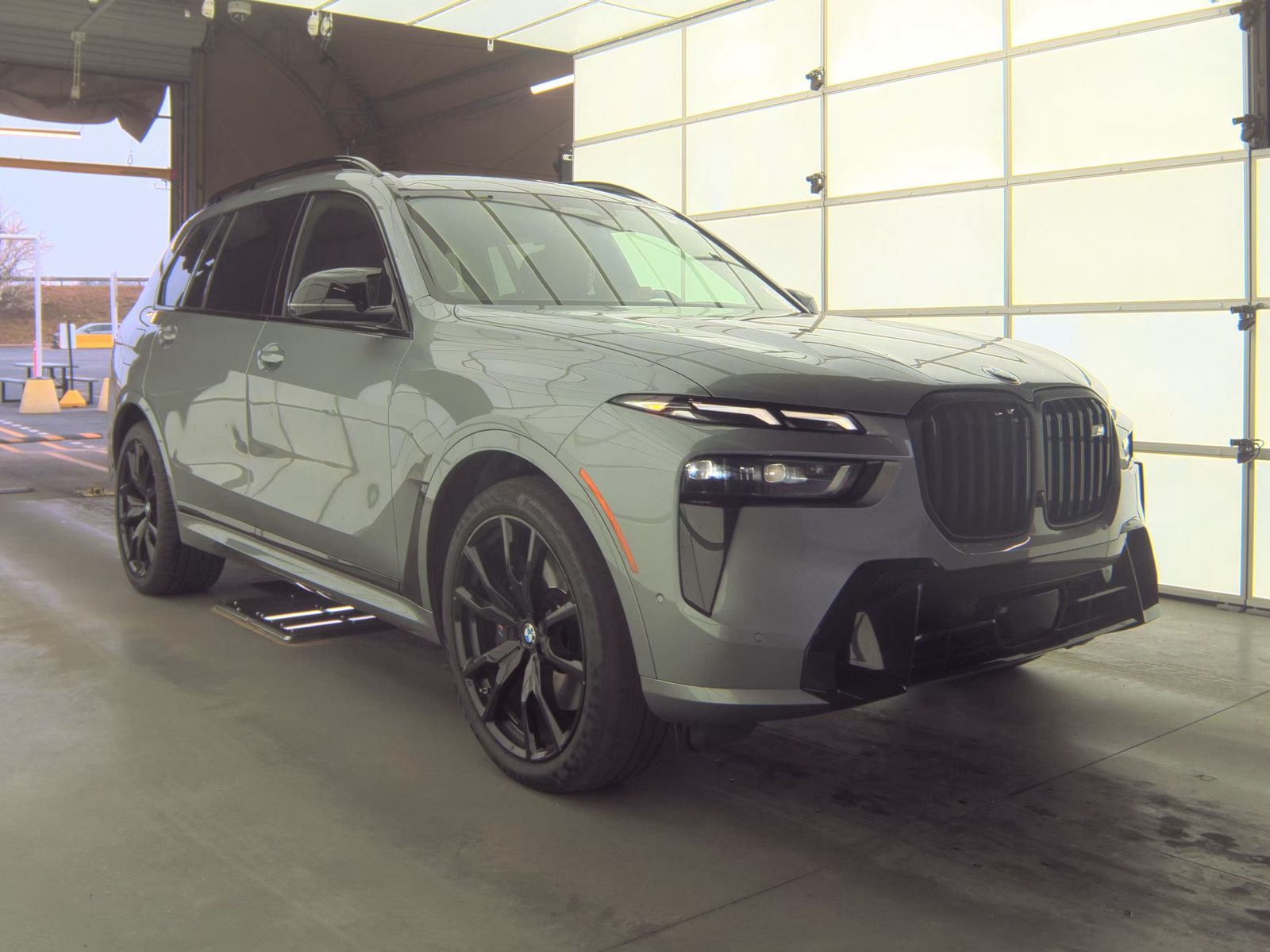2026 BMW X7 M60i AWD