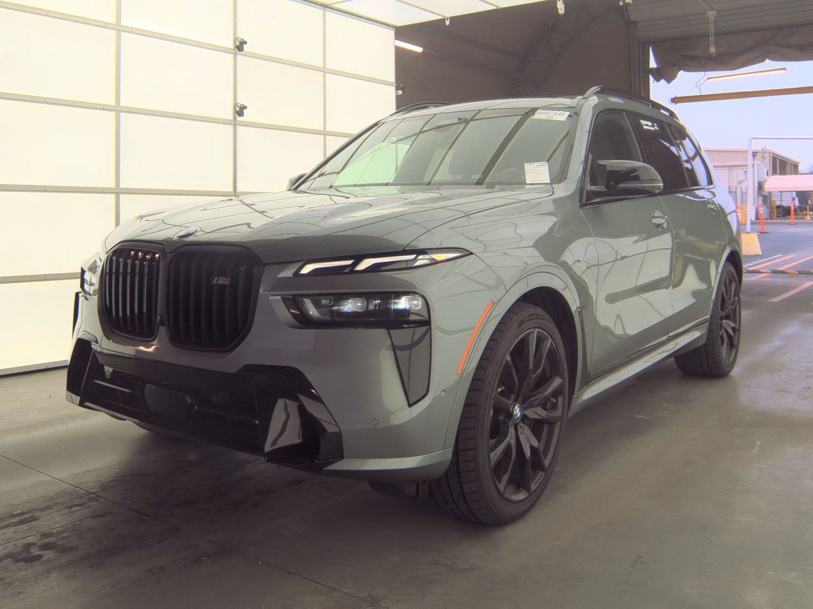 2026 BMW X7 M60i AWD
