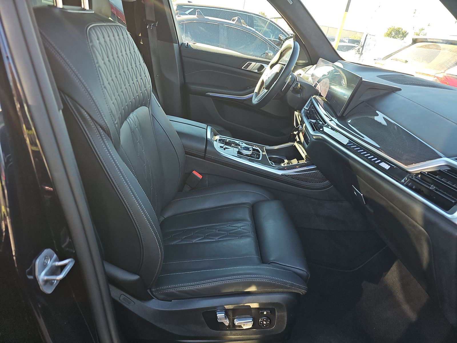 2026 BMW X7 M60i AWD