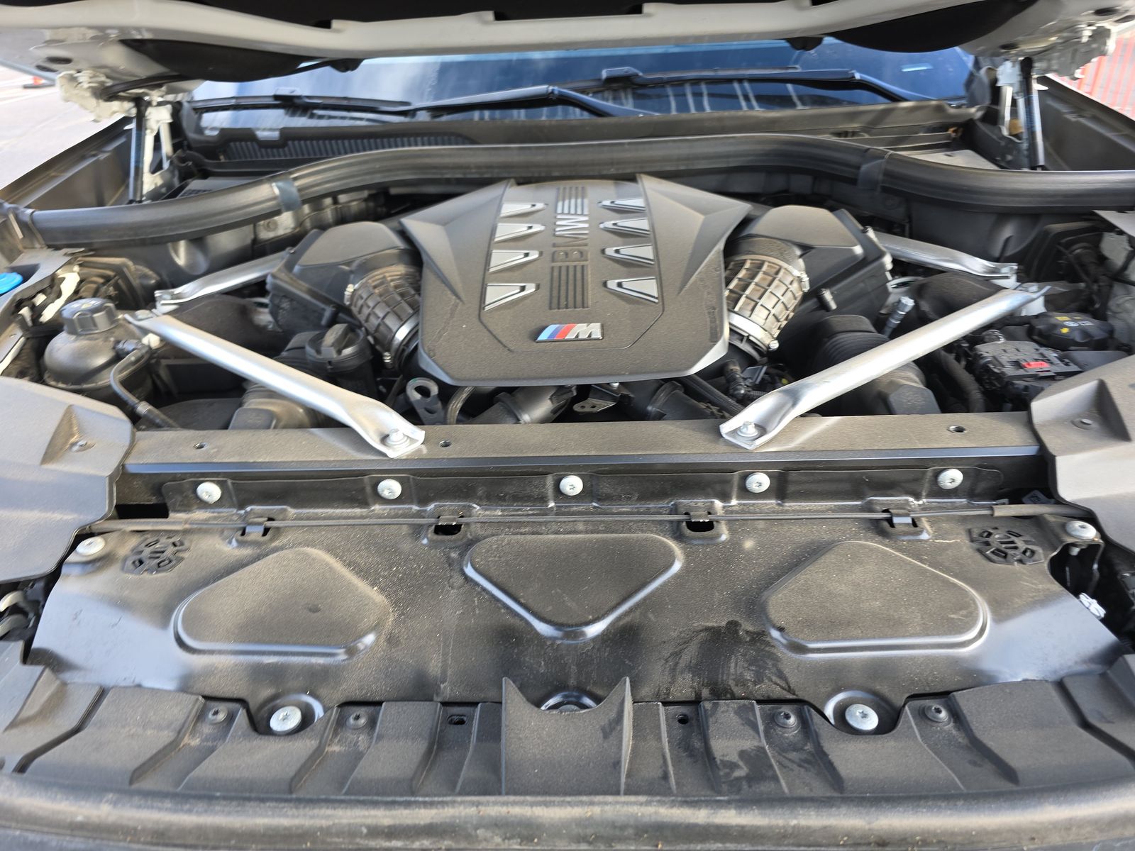 2026 BMW X7 M60i AWD