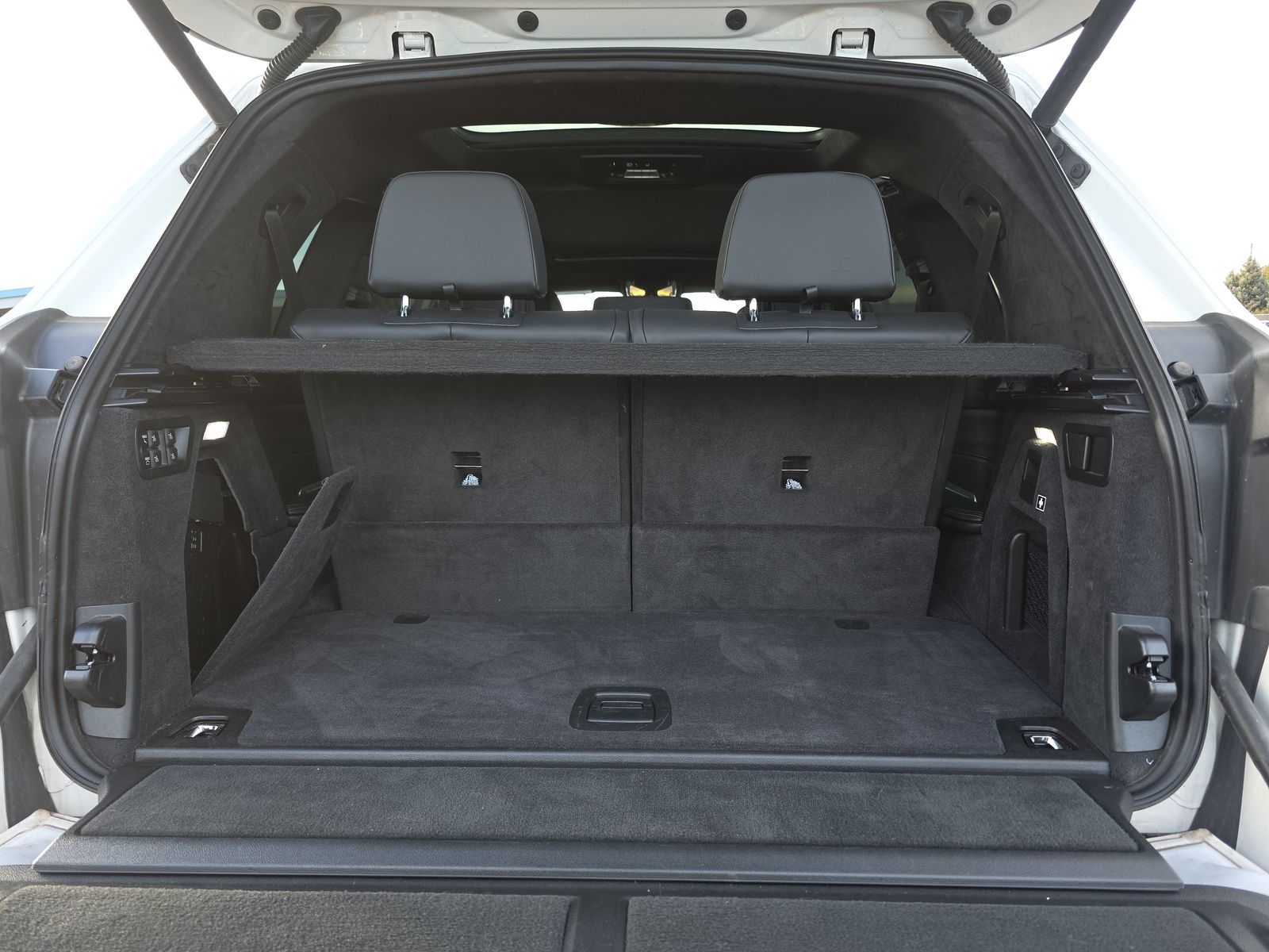 2026 BMW X7 M60i AWD