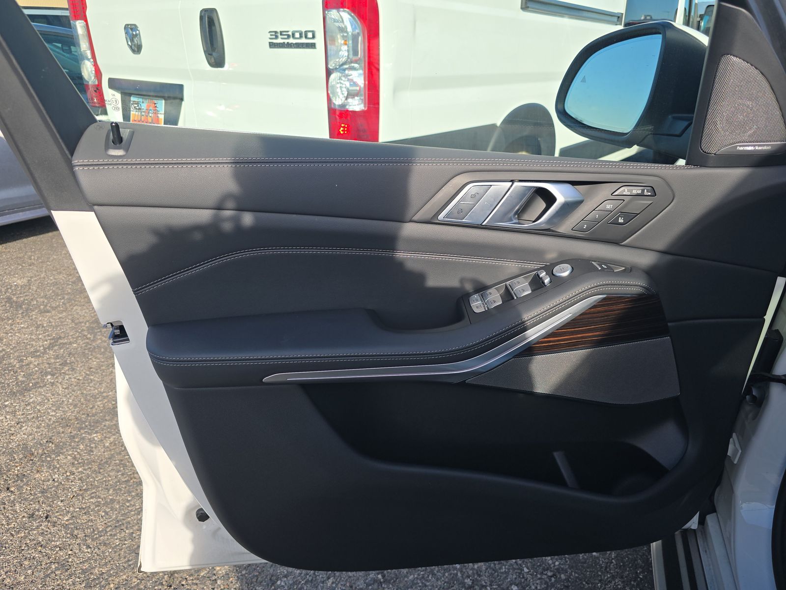 2026 BMW X7 xDrive40i AWD