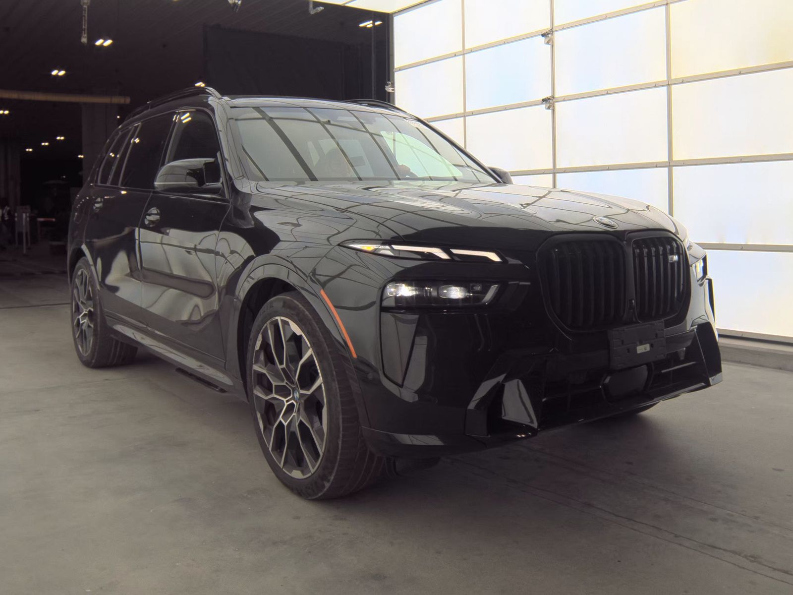 2026 BMW X7 M60i AWD