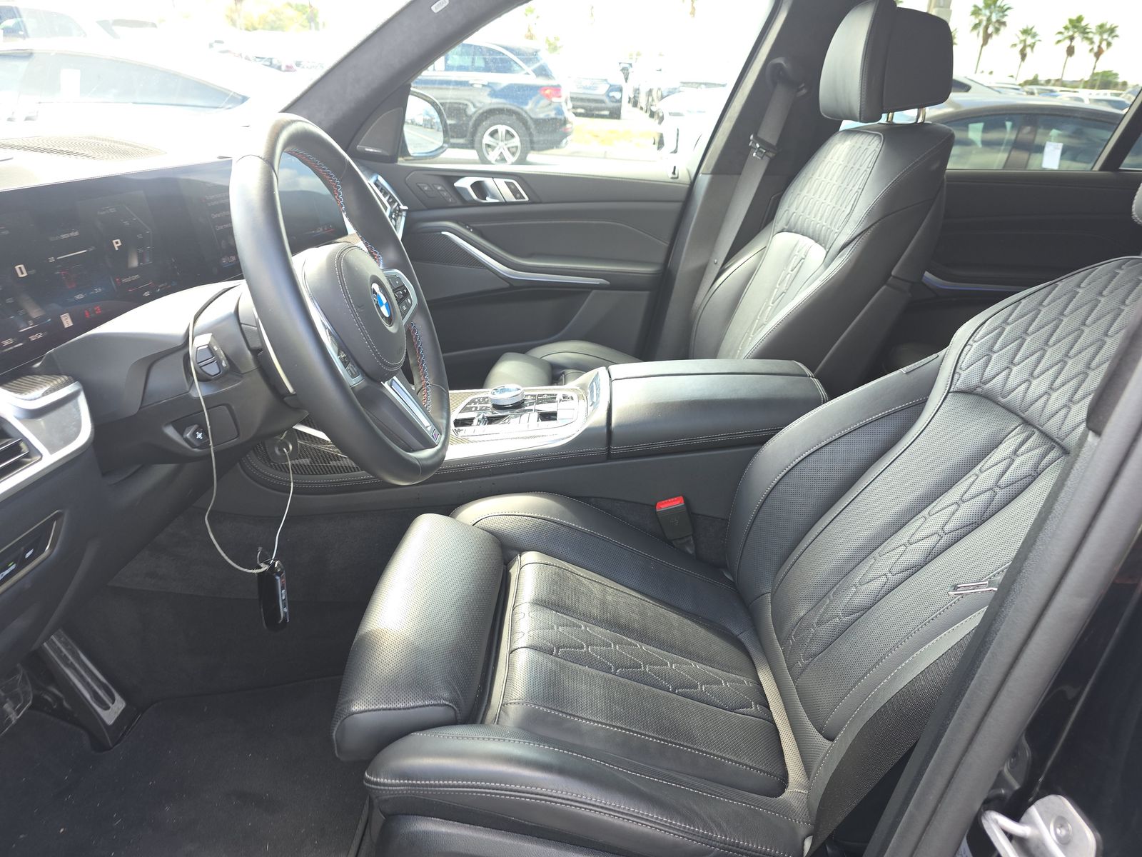 2026 BMW X7 M60i AWD