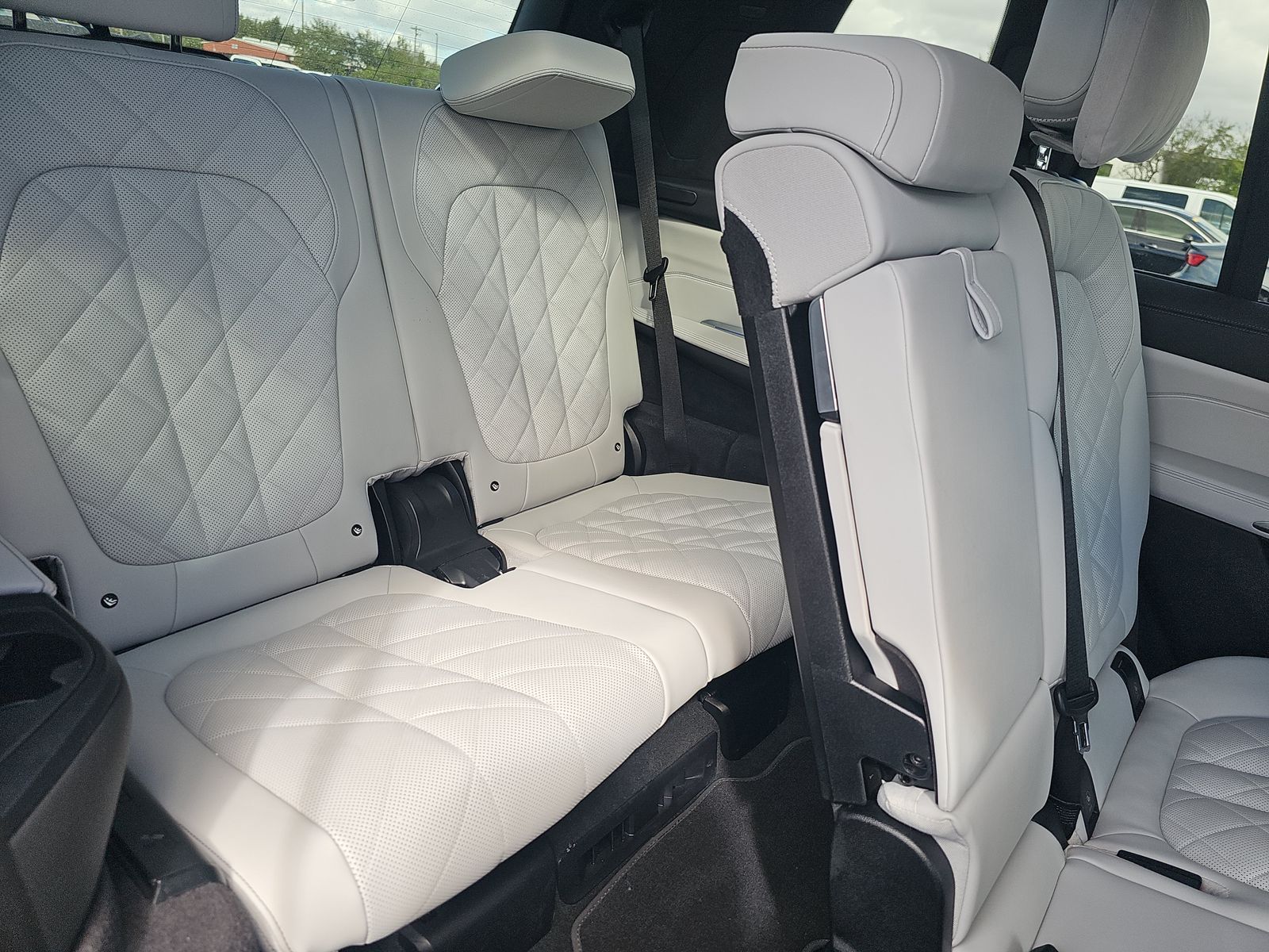 2026 BMW X7 xDrive40i AWD