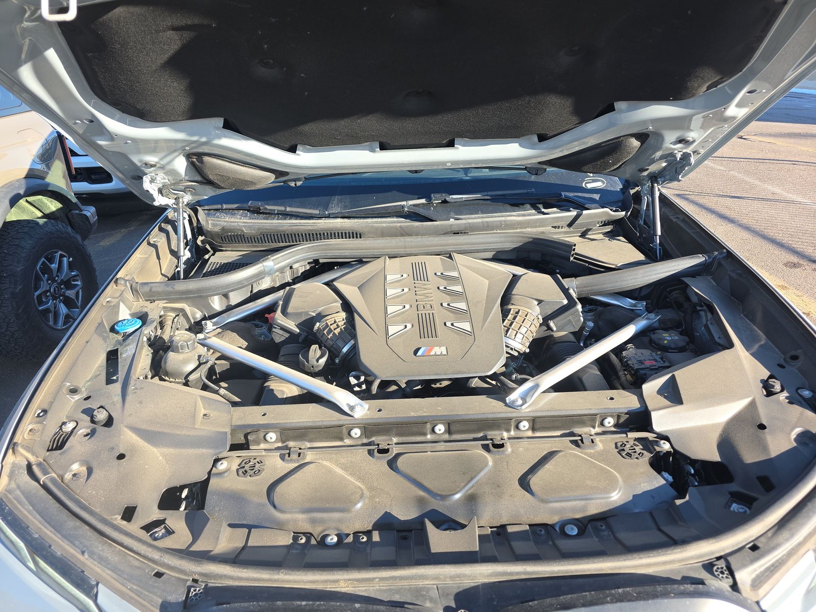 2026 BMW X7 M60i AWD