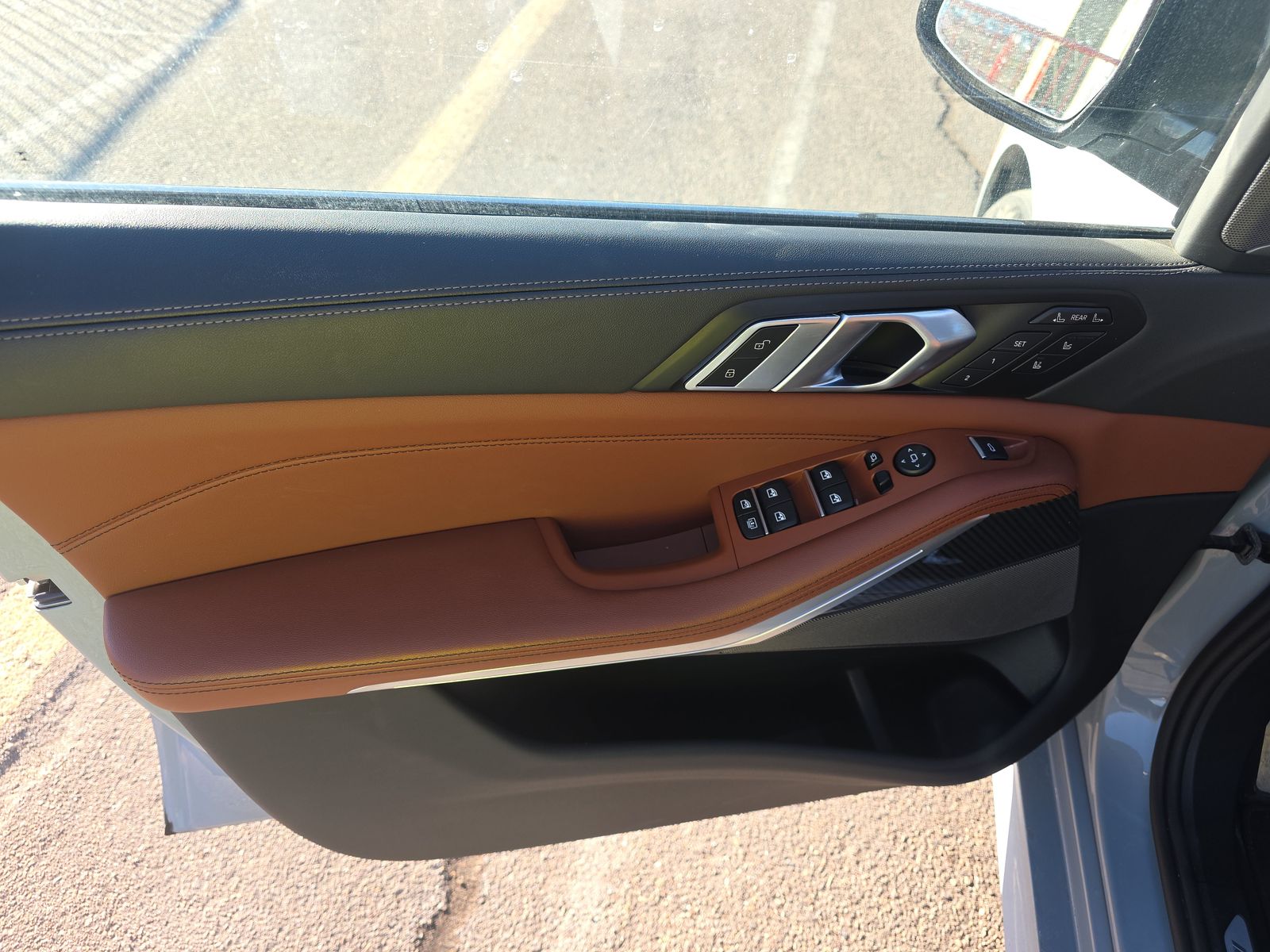 2026 BMW X7 M60i AWD